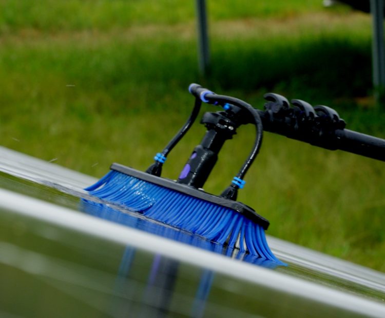 Solar Cleaning Brush